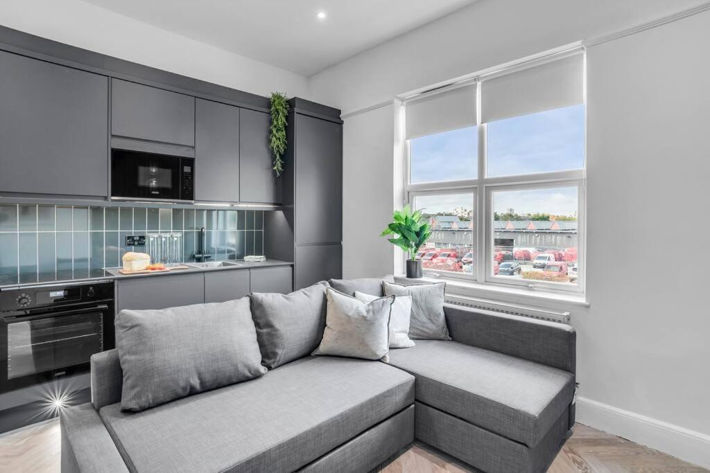 3 Bedroom With Parking By The Station Norwich Exterior photo